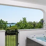 Saladinka With Whirlpool * Porec