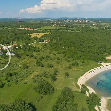 Saladinka With Whirlpool