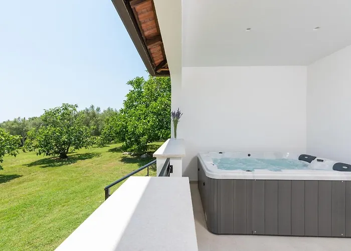 Feriehus Saladinka With Whirlpool *